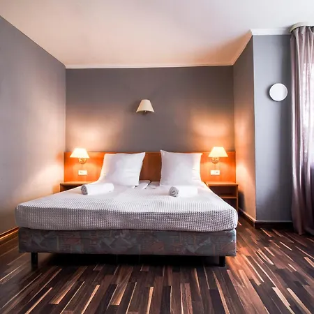 Ento Hotelwestend 5* Frankfurt nad Mohanem