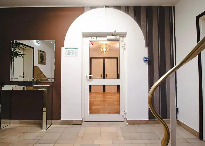 Ento Hotelwestend 5*