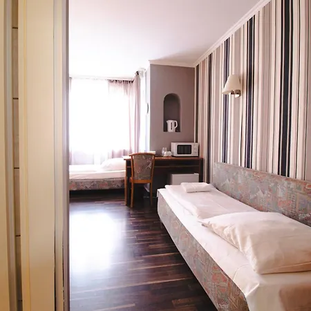 Ento Hotelwestend 5* Frankfurt nad Mohanem