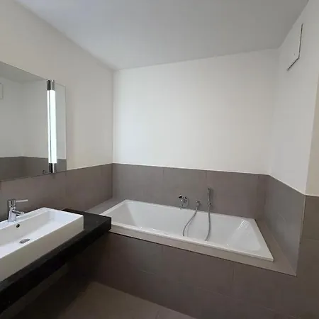 Ento Hotelwestend