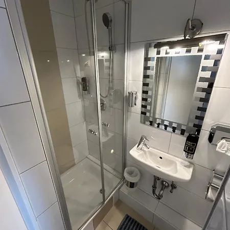 Ento Hotelwestend فندق 5*