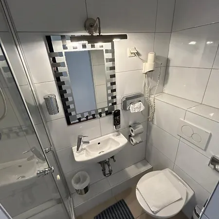 فندق Ento Hotelwestend 5*