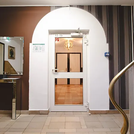 Ento Hotelwestend 5*